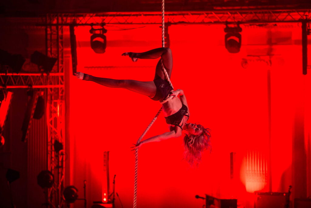 circus performer entertainment