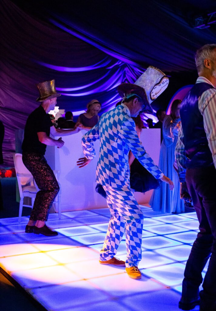 dancing london party